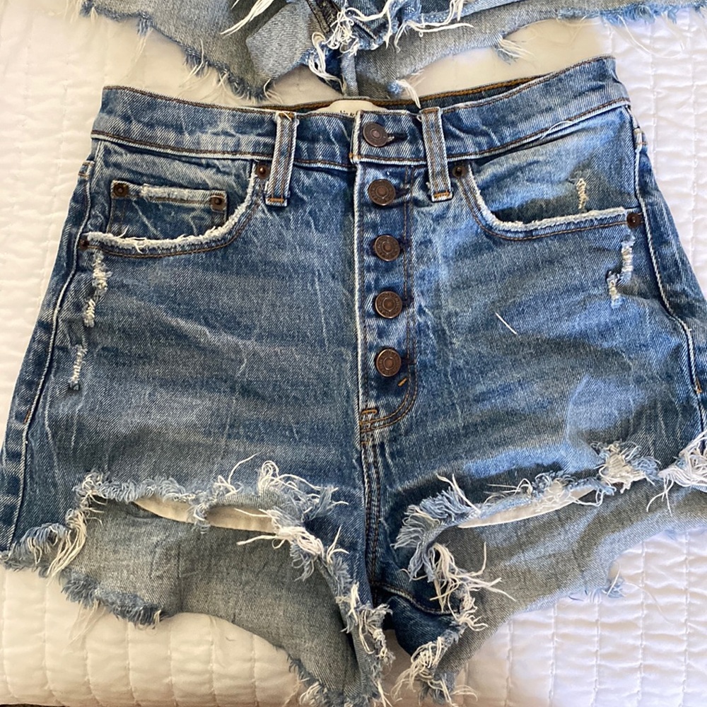Womens high rise mom short Abercrombie